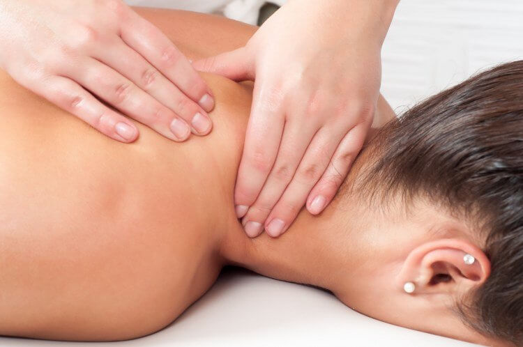 Schoonheidsinstituut Alegria - Karien De Clercq - massage nek en schouders